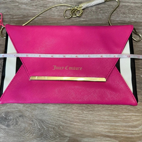 NWT‎ Juicy Couture Envelope Clutch Crossbody Bag Gold Chain Strap *FLAW* - Picture 10 of 12